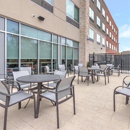 Holiday Inn Express & Suites Austin Airport East By Ihg Exterior foto