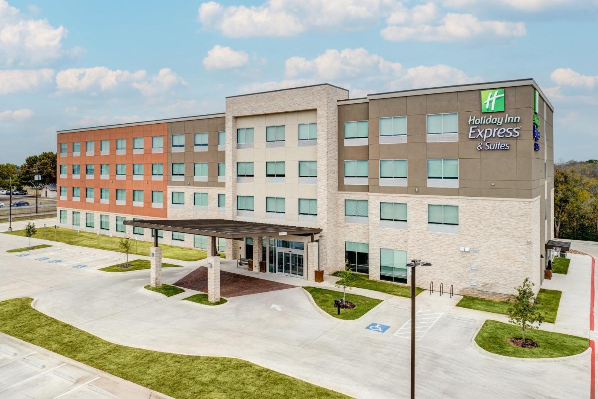 Holiday Inn Express & Suites Austin Airport East By Ihg Exterior foto